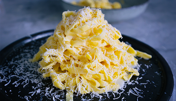 How to make Pecorino Cheese like an Italian CheesemakerVincenzo's Plate
