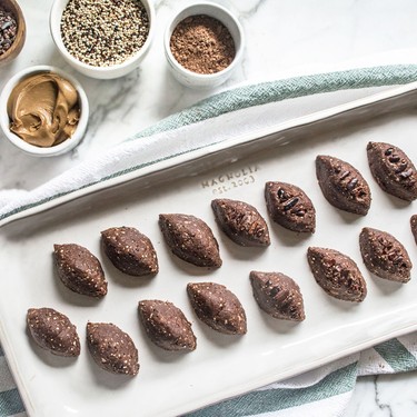 Super Bowl Chocolate Football Snacks Recipe | SideChef