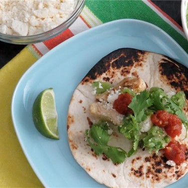 Chicken Soft Tacos with Fresh Tomatillo Salsa Recipe | SideChef