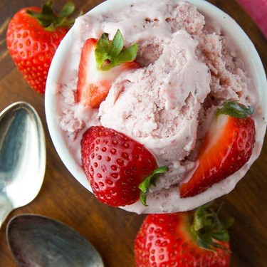 Strawberry Daiquiri Ice Cream Recipe | SideChef