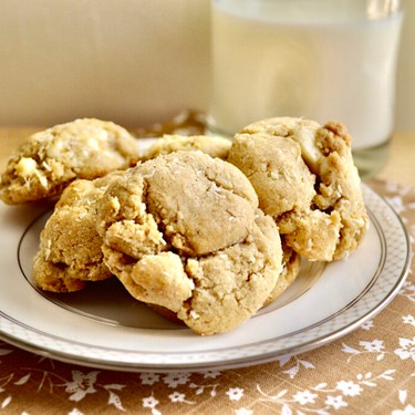 White Chocolate Coconut Macadamia Cookies Recipe | SideChef