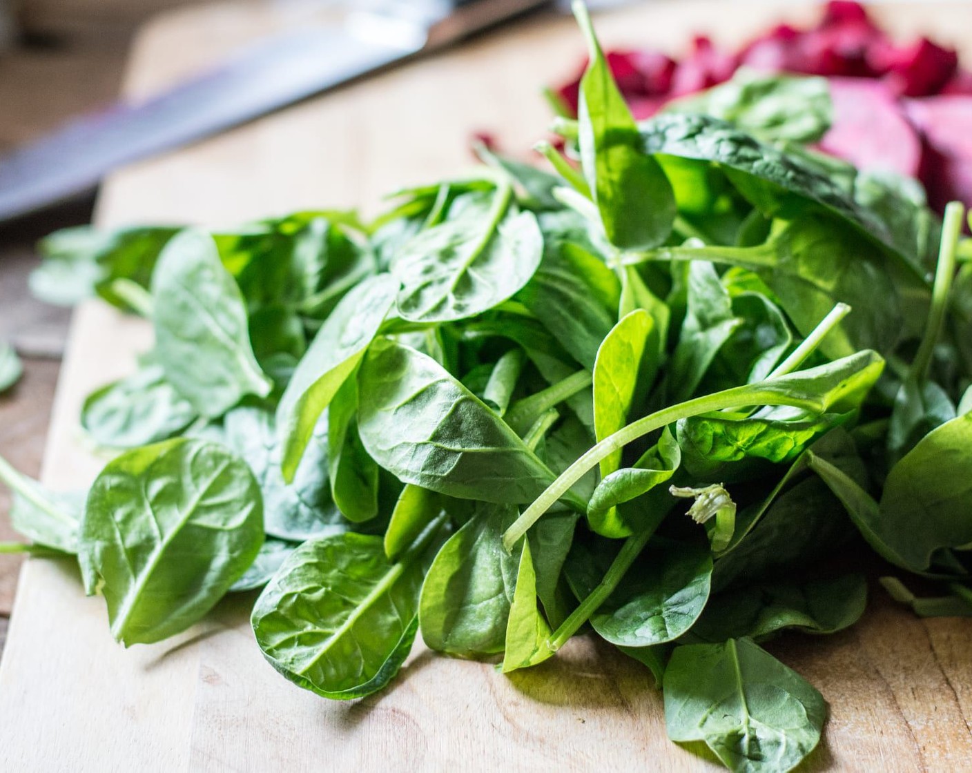 step 8 For green food coloring, combine Fresh Spinach (3 cups) and a half cup of water and blend until smooth. Set a strainer over a bowl. Pour mixture through strainer to remove any "pulp" so you are left with the liquid only. Use the liquid in place of the regular food coloring.