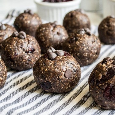 Chocolate Almond Probiotic Raw Energy Balls Recipe | SideChef