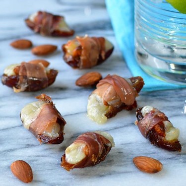 Manchego and Almond Stuffed Dates Recipe | SideChef