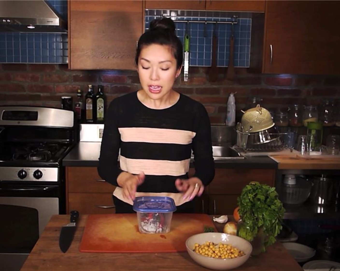 step 2 Place red pepper in an air tight container and set aside.