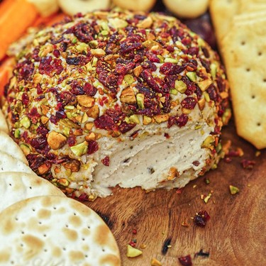 Easy Vegan Cheese Ball Recipe | SideChef