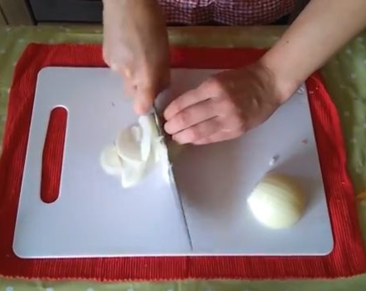 step 3 Slice the Onion (1).