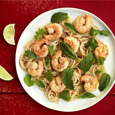 Malaysian Black Pepper Shrimp with Vermicelli Recipe | SideChef