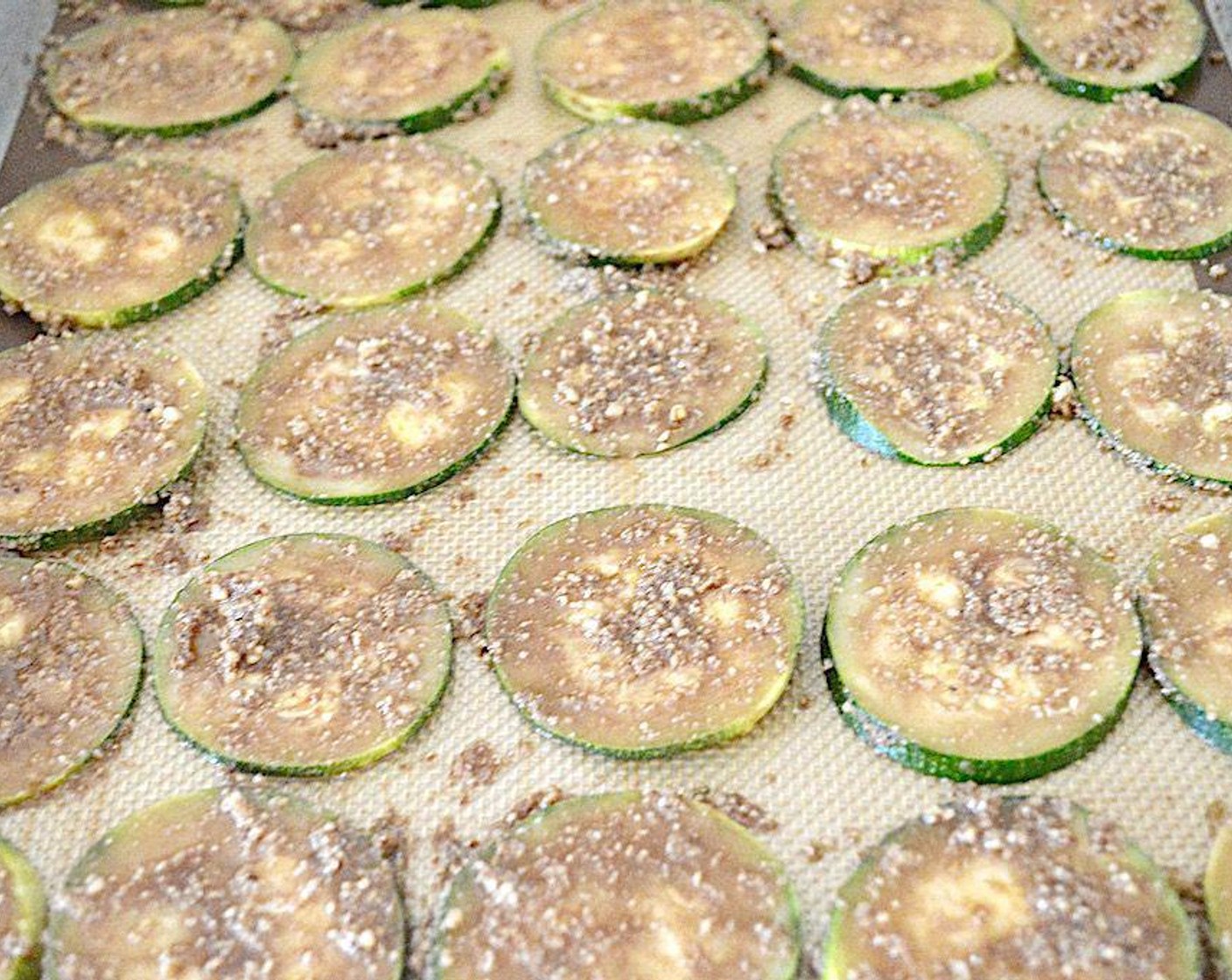 step 4 Brush the mixture generously on each zucchini slice.