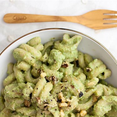 Broccoli Walnut Pesto Pasta Recipe | SideChef