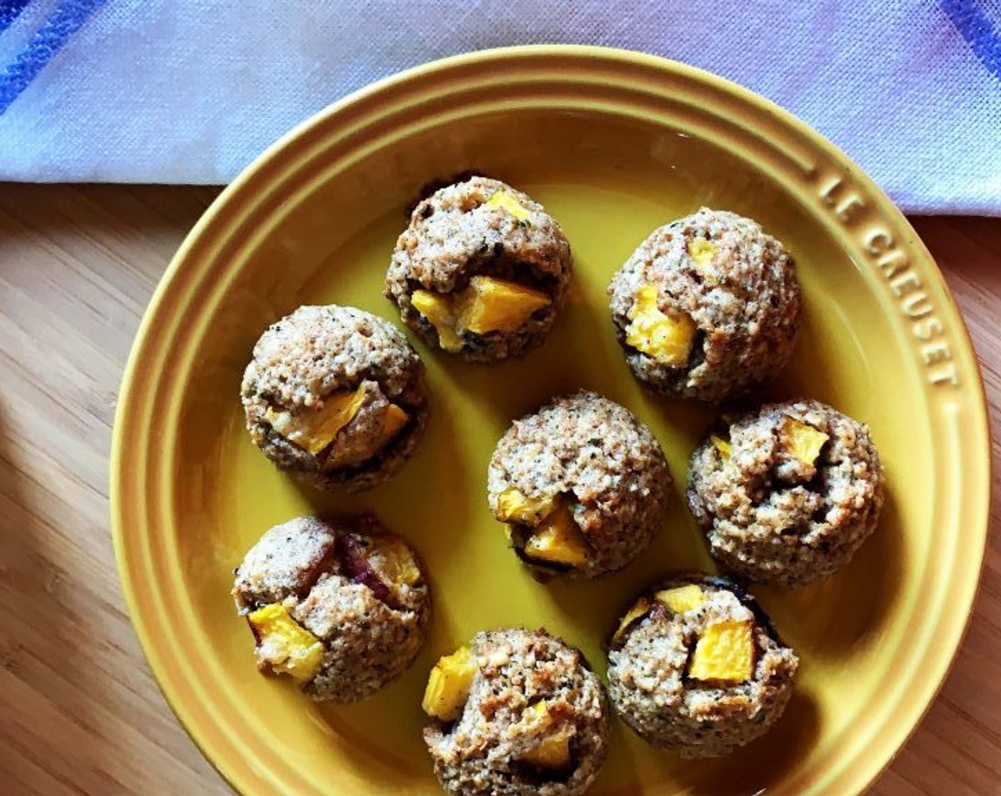 Spelt Oats and Hemp Peach Cookies