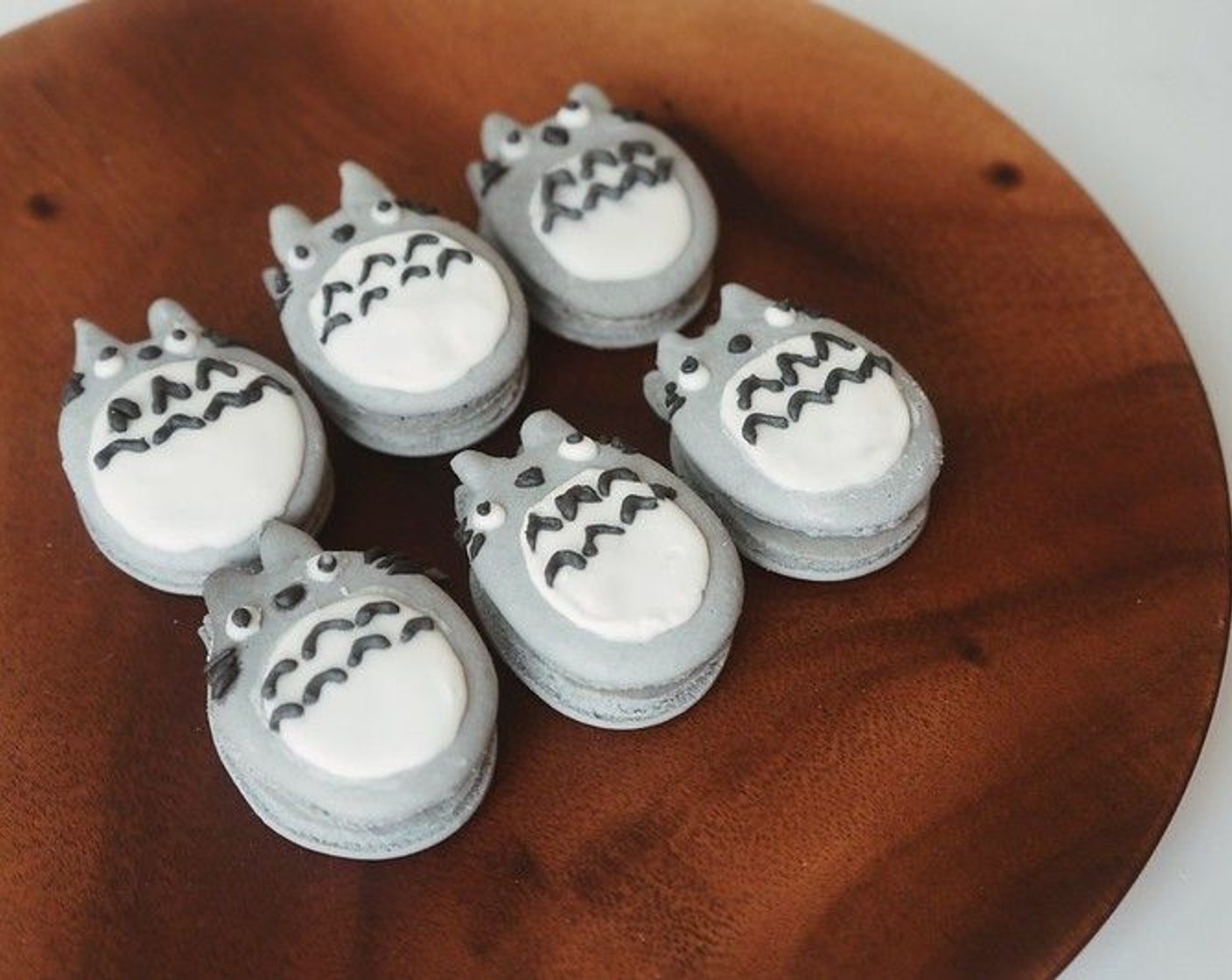 Totoro Macarons