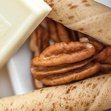 White Chocolate and Pecan Spread Recipe | SideChef