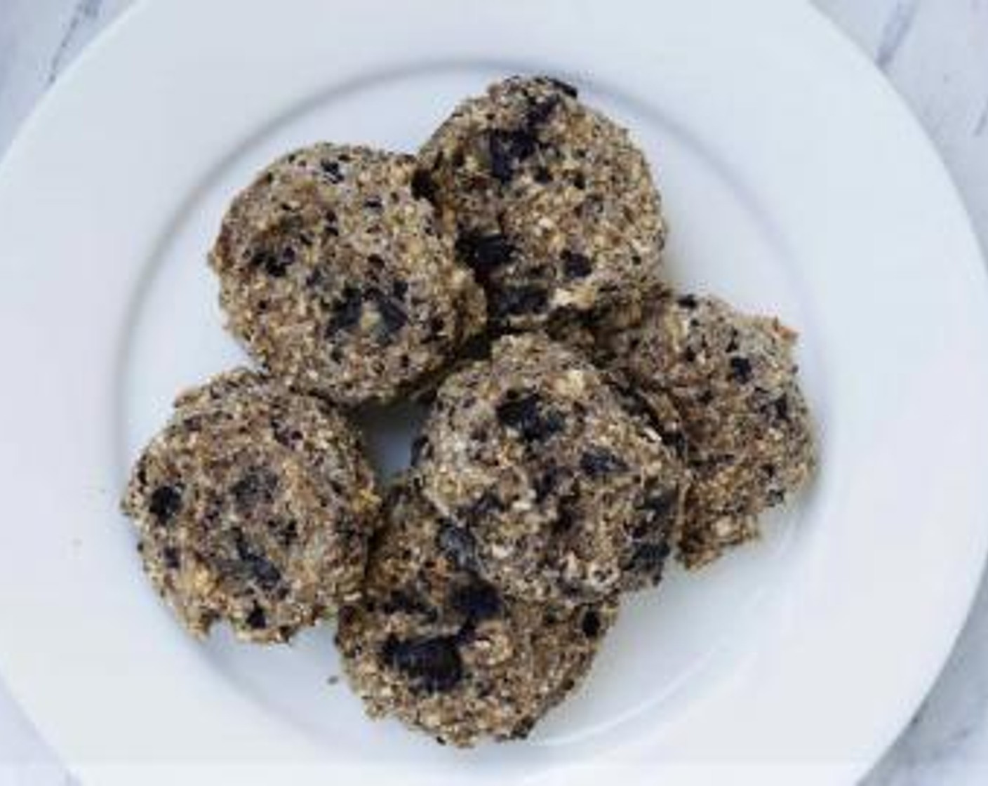 step 6 Let the cookies cool down on a wire rack, then store them into your fridge for up to 1 week!