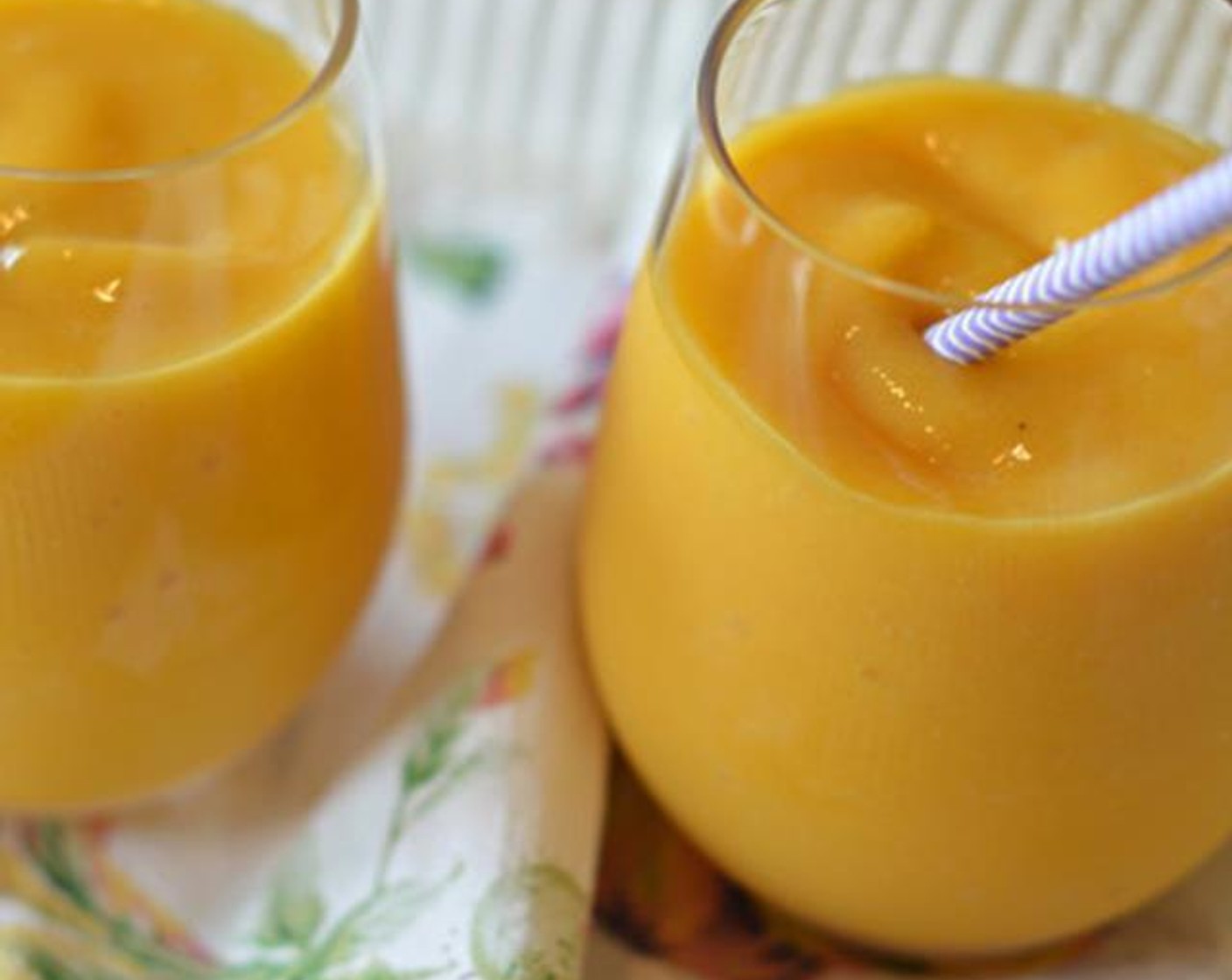 Peach Mango Smoothies