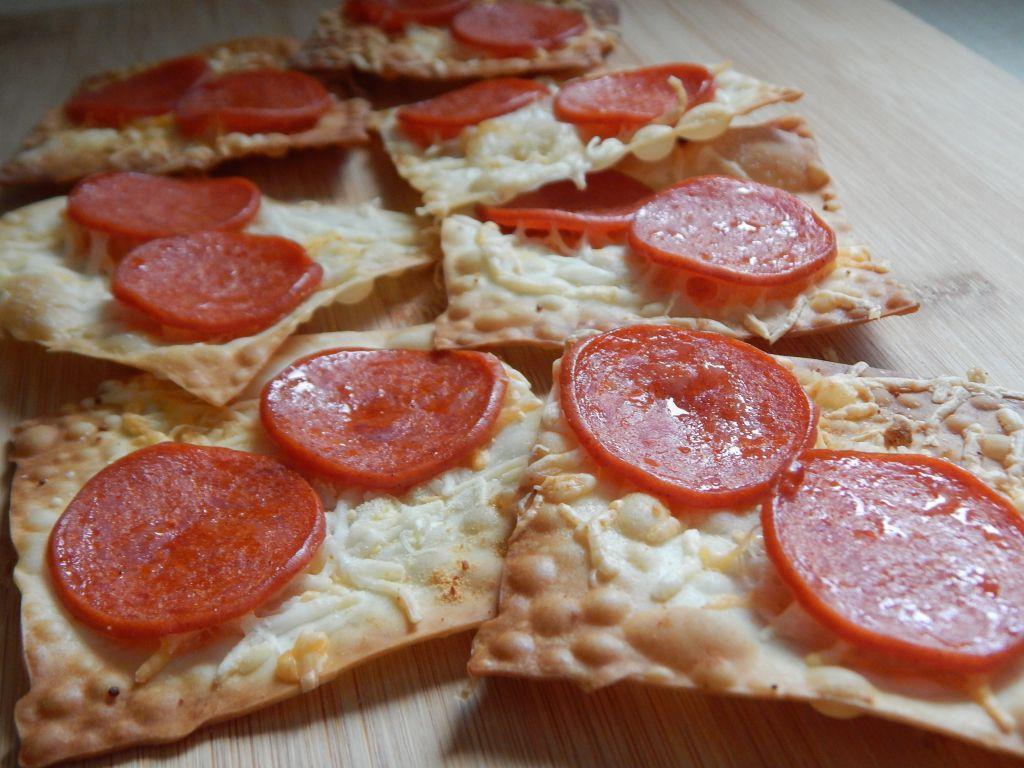 Pizza Wonton Crisps Recipe | SideChef