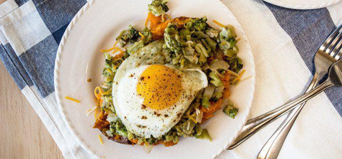 Broccoli Cheese Sweet Potatoes with Fried Egg Recipe | SideChef