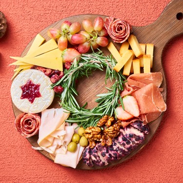 Christmas Charcuterie Board Recipe | SideChef