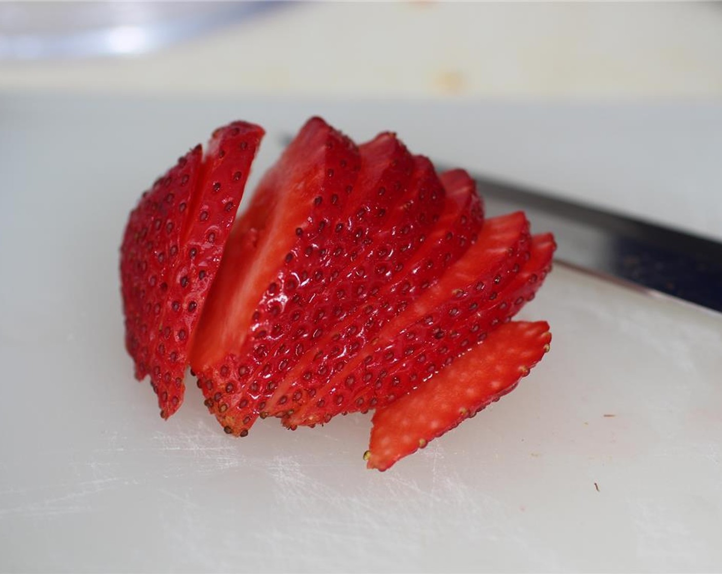 step 8 Thinly slice the Fresh Strawberry (3/4 cup).