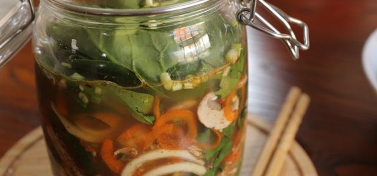 Hot Five Spice Chicken Zoodle Jar Recipe | SideChef