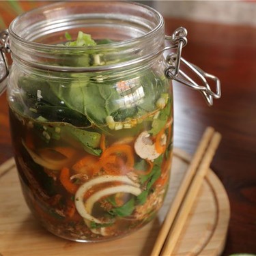 Hot Five Spice Chicken Zoodle Jar Recipe | SideChef