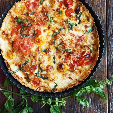 Beefsteak Tomato Tart with Caramelized Onions and Thyme Recipe | SideChef