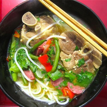 Pork Shank and Lai Fen in Garlic Ginger Broth Recipe | SideChef