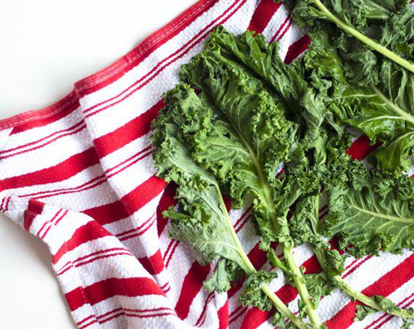 step 1 Wash and dry Kale (1 bunch).