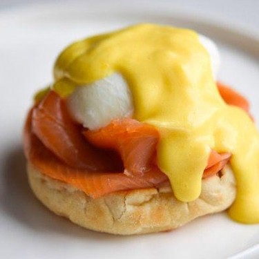 Classic Eggs Benedict with Lurpak Butter Recipe | SideChef