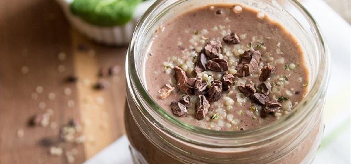 Strawberry Chocolate Green Smoothie Recipe | SideChef