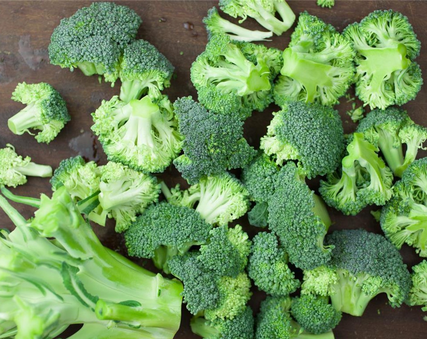 step 3 Cut the Broccoli (1 head) so that you have florets only.