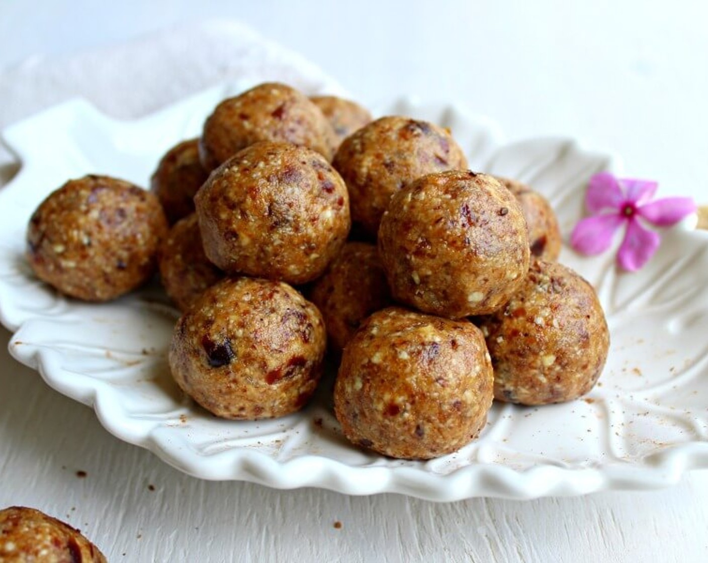 Cashew Pear Energy Protein Balls