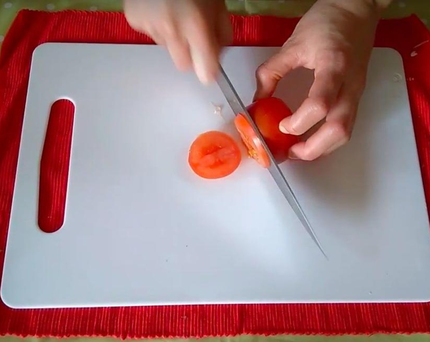 step 4 Slice the Tomatoes (2).