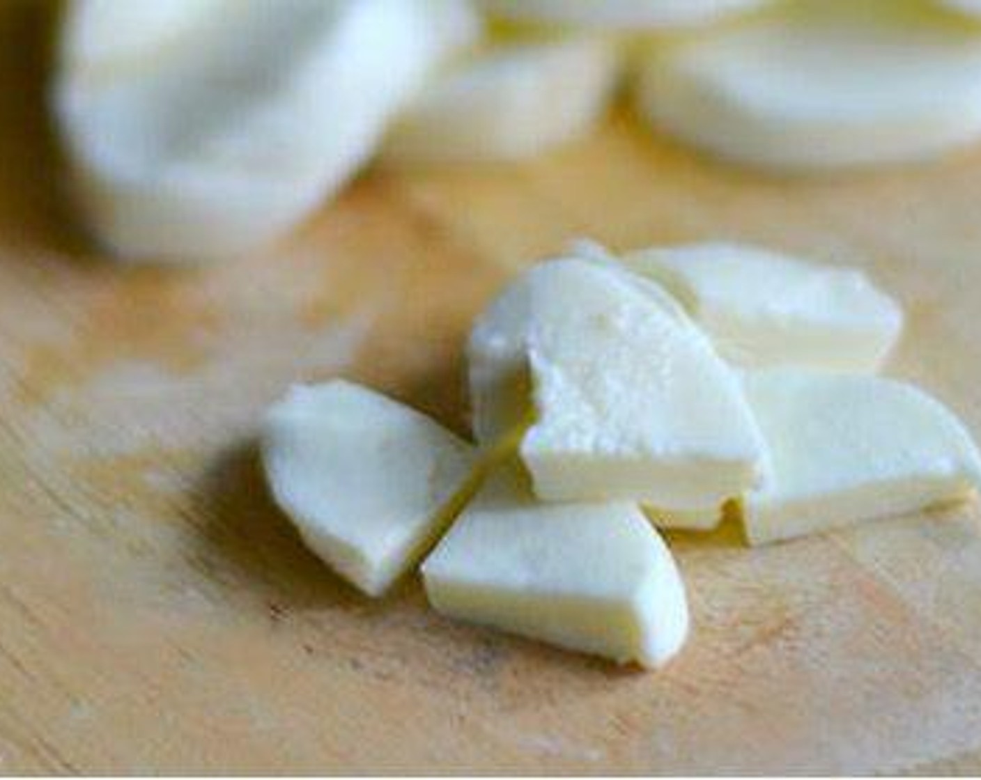 step 3 Slice Buffalo Mozzarella Balls (2).