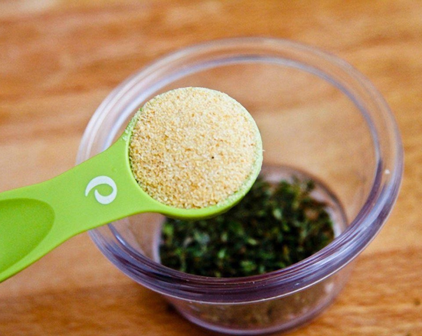 step 7 Add your thyme to a small bowl and mix in your seasonings such as Simply Organic Garlic Powder (1 tsp), Kosher Salt (1 tsp) and Ground Black Pepper (1/2 tsp).
