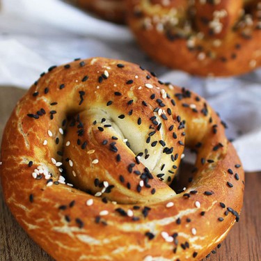 Sesame Soft Pretzels Recipe | SideChef