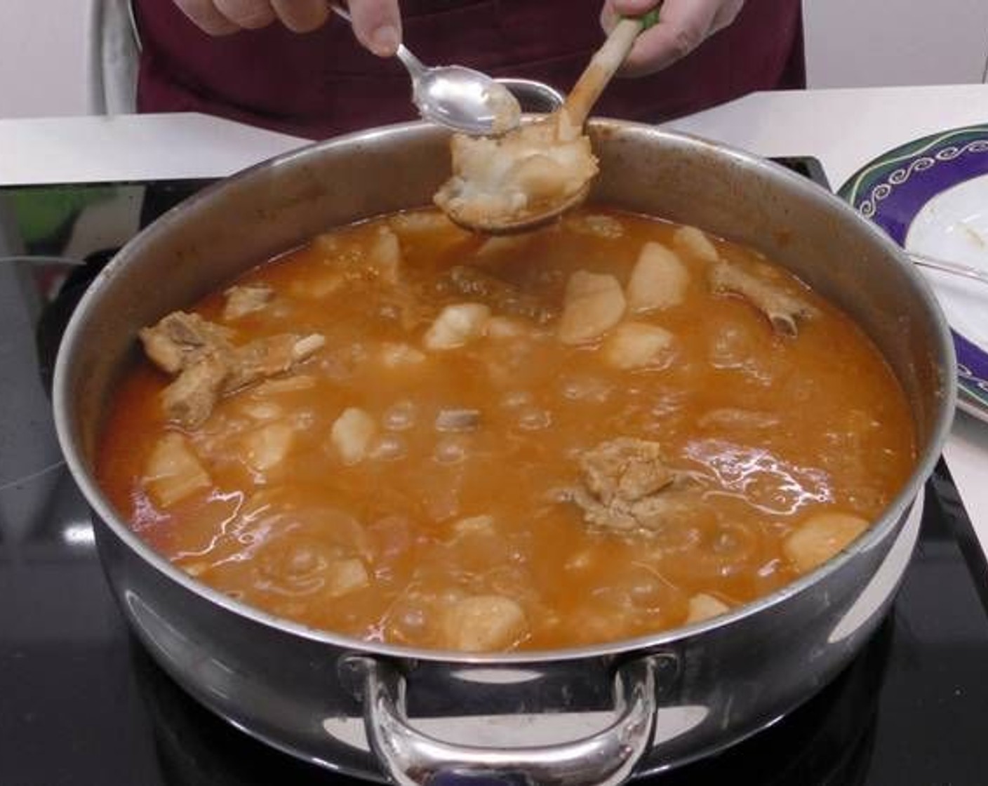 step 5 If you see that the stew does not thicken up, then once the potatoes are fully cooked mash them and place back into the stew. Once the potatoes are cooked turn off the heat and remove the pot. Let it rest for 10 minutes with the lid on.