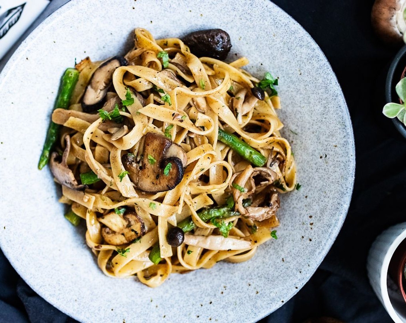 Garlic Tagliatelle with Mushrooms and Asparagus