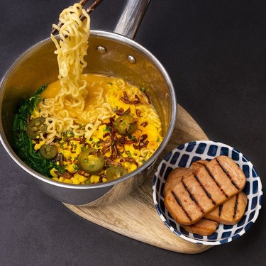 One-Pot Cheesy Ramen Recipe | SideChef