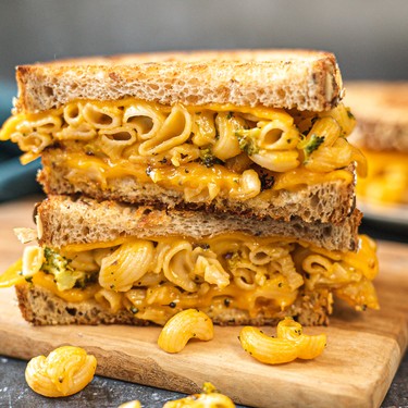 Mac and Cheese Sandwich Recipe | SideChef