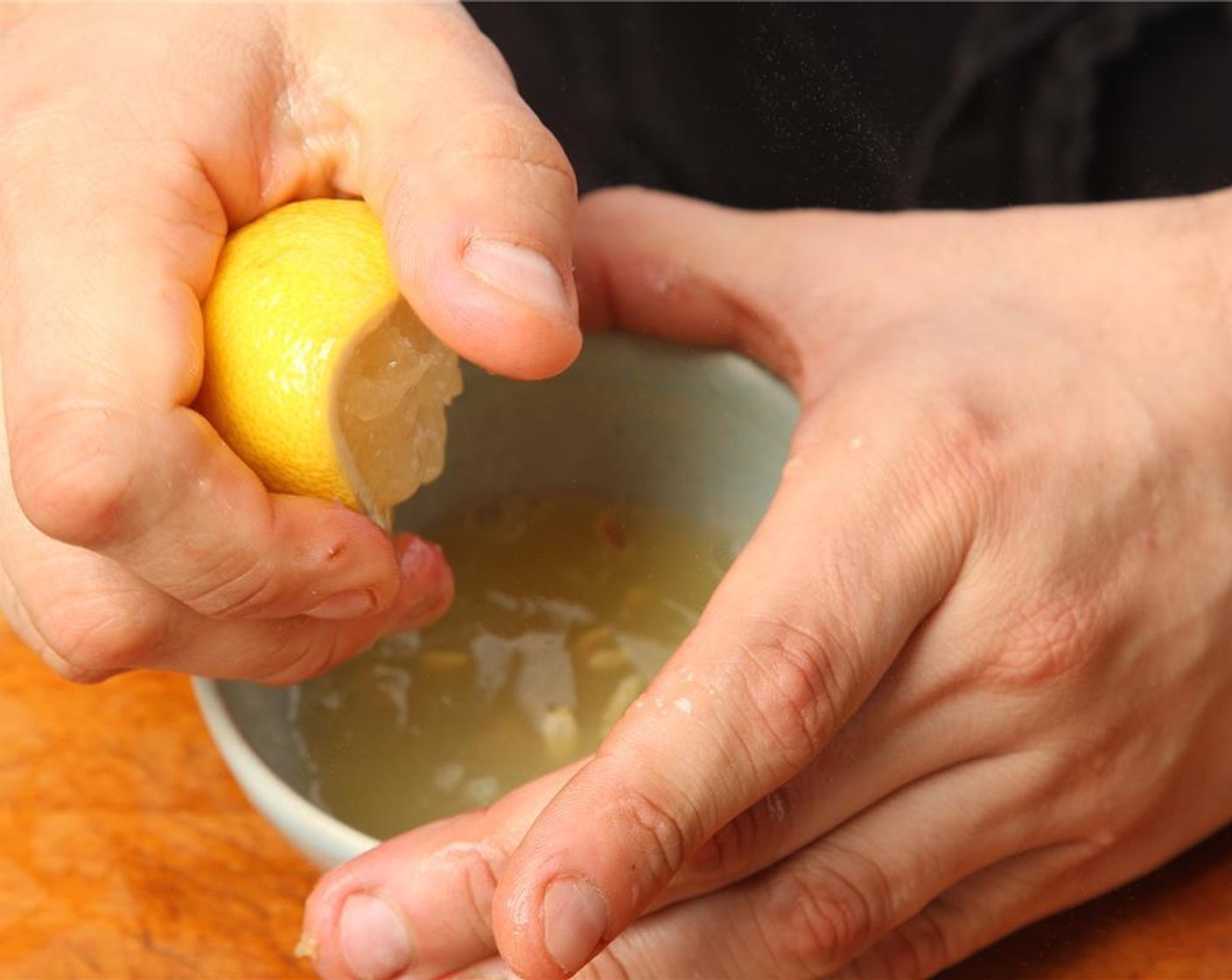 step 1 Squeeze the juice of the Limes (3) and Lemons (2).