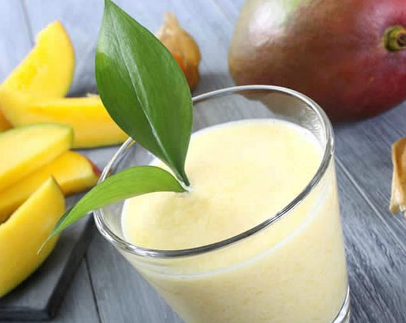Refreshing Mango Smoothie