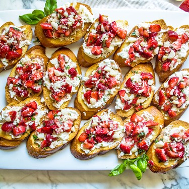 Strawberry Burrata Bruschetta with Balsamic Reduction Recipe | SideChef