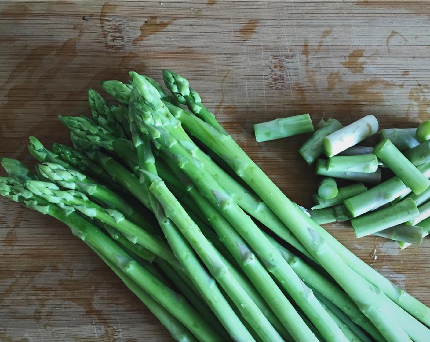 step 2 Wash and drain the Asparagus (1 bunch).