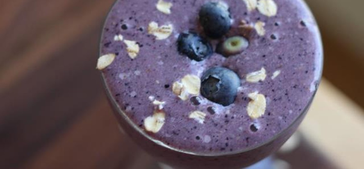 Blueberry Muffin Smoothie Recipe | SideChef