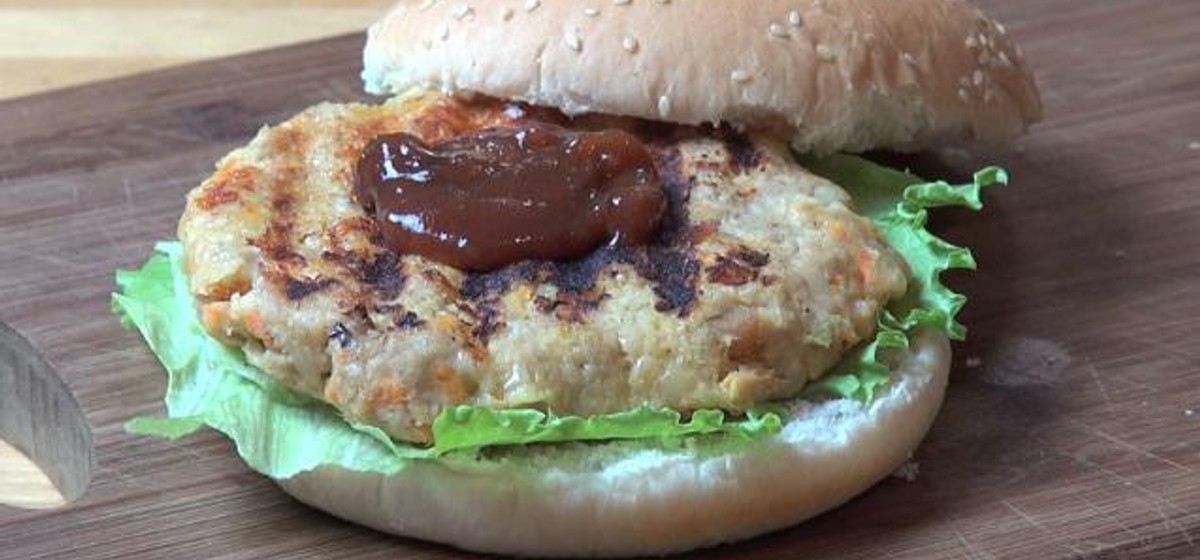 Cheese and Apple Chicken Burgers Recipe | SideChef