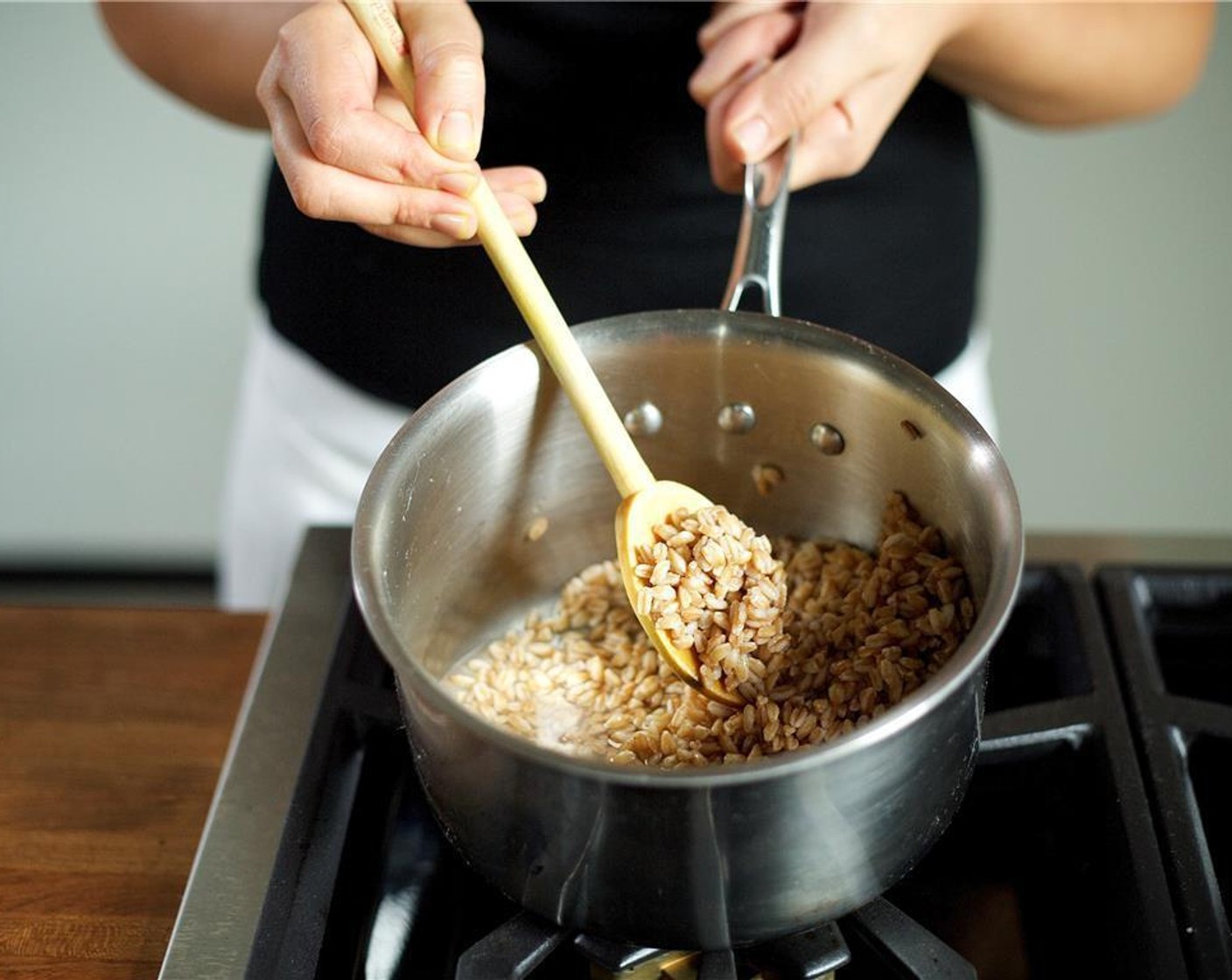 step 1 In a small saucepan over high heat, add two cups of water and Salt (1/2 tsp) and bring to a boil. Add Farro (2/3 cup), cover, and cook for 15 minutes. When finished, drain and set aside.