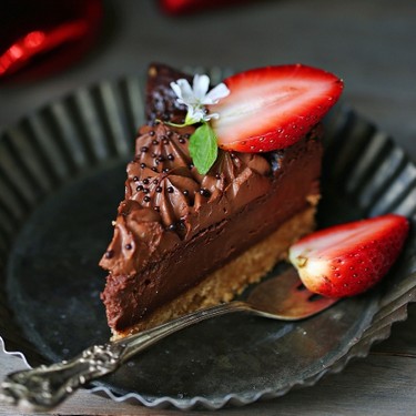 Best Ever Eggless Baked Chocolate Cheesecake Recipe | SideChef