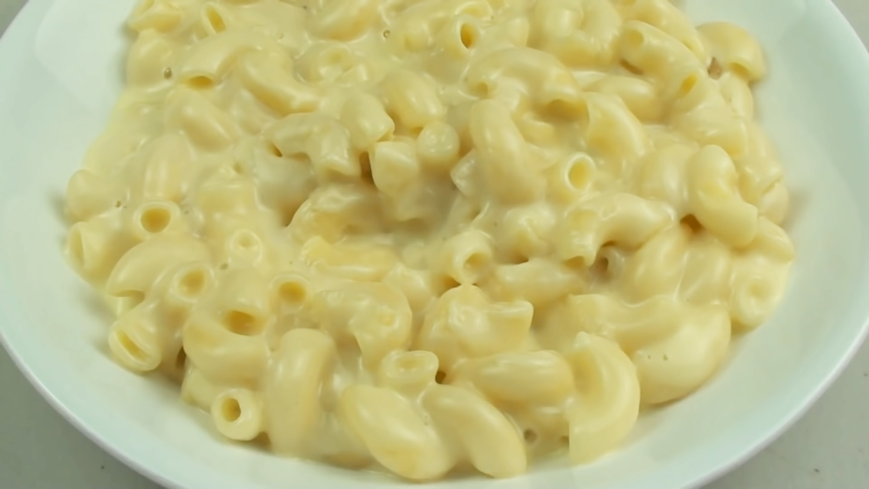 Макароны с сыром углеводы. Рыбные котлеты с макаронами. maggi mac and cheese. macheese макароны.