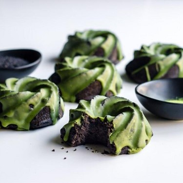 Matcha Glazed Black Sesame Bundt Cakes Recipe | SideChef